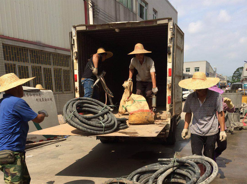 秭归一部件厂房地基出现下沉注浆加固