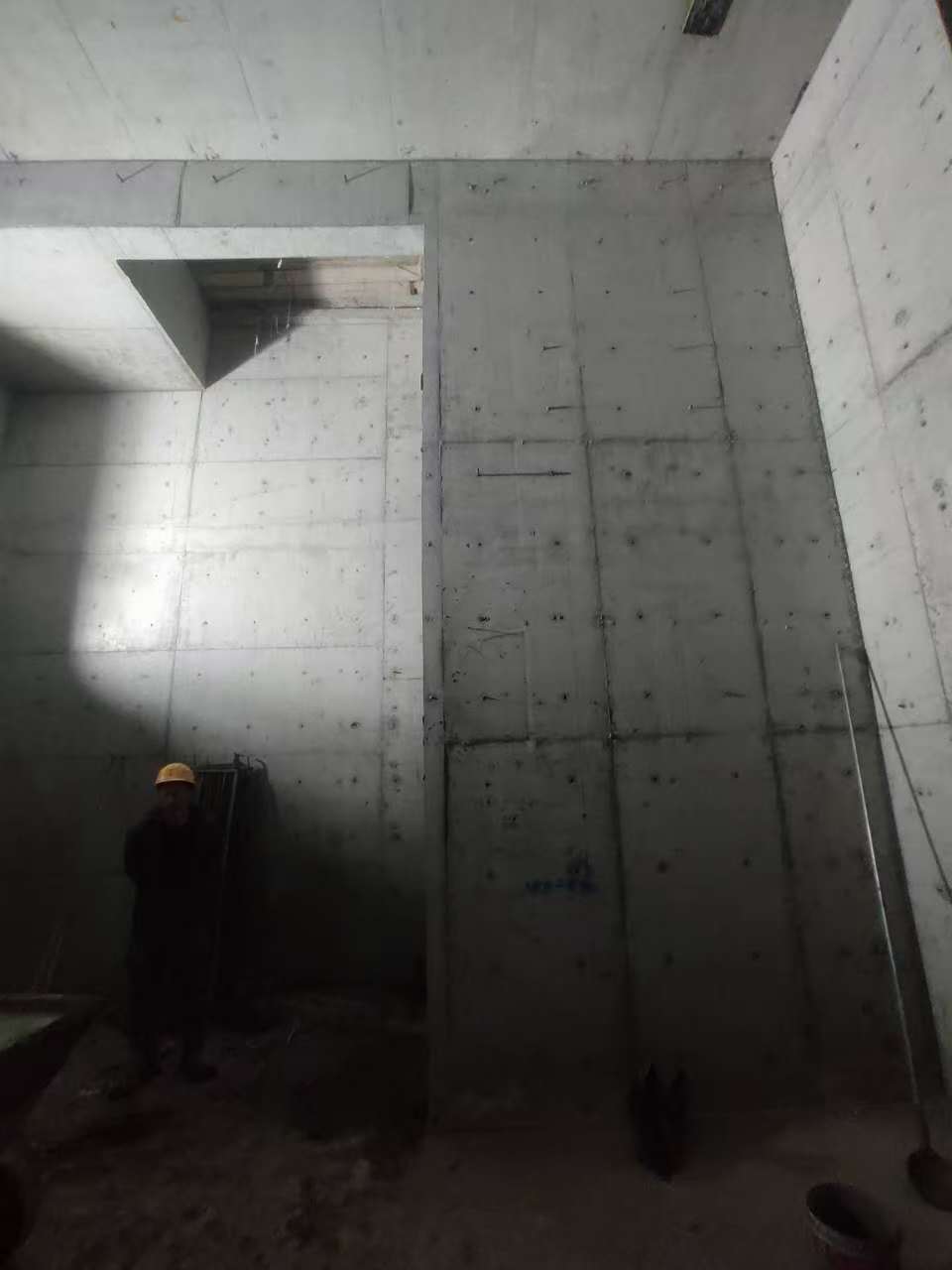 秭归墙上开槽钢筋断了有影响吗